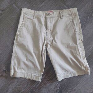 Levis 9" Chino Short_Medium Size